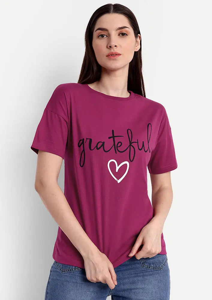 Viva Magenta Grateful Print Short Sleeve T-Shirt IKI CHIC Private Ltd