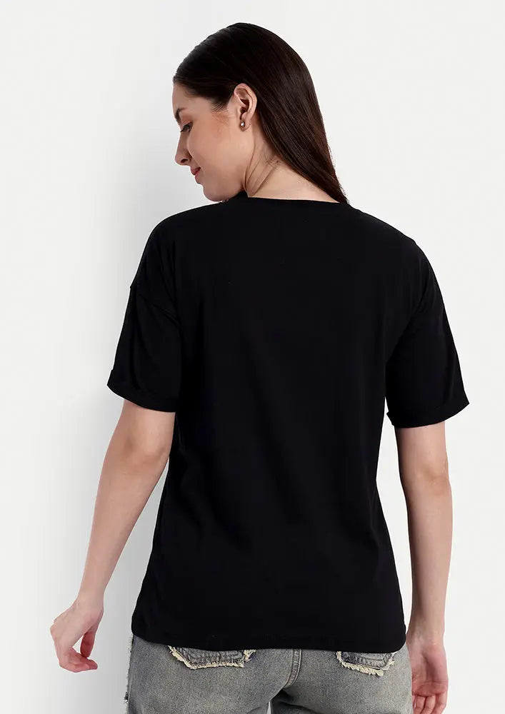 Black Giraffe Print Short Sleeve Regular T-Shirt IKI CHIC Private Ltd