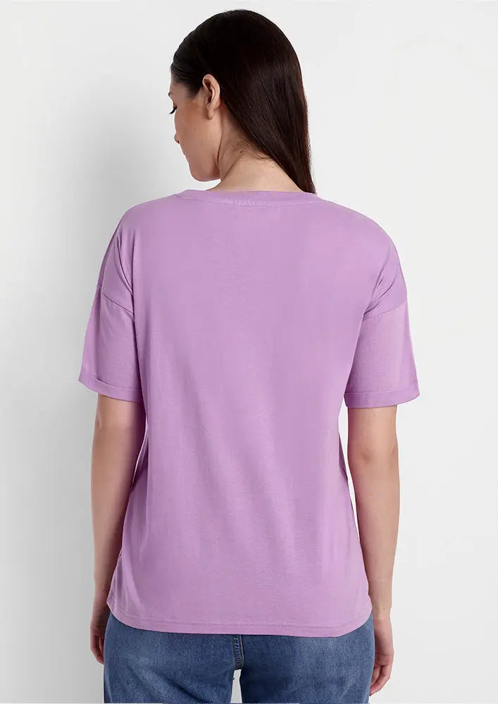 Lavender Giraffe Print Short Sleeve Regular T-Shirt IKI CHIC Private Ltd