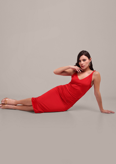 Sleek Red Body-Fitted Midi Dress