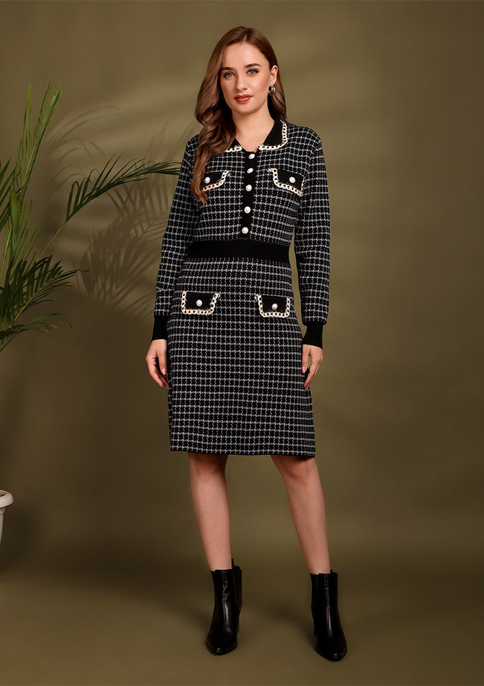 Black & White Knitted Knee Length Dress