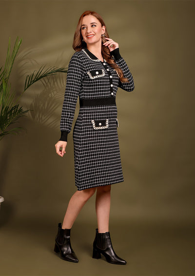 Black & White Knitted Knee Length Dress