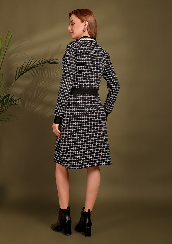 Black & White Knitted Knee Length Dress